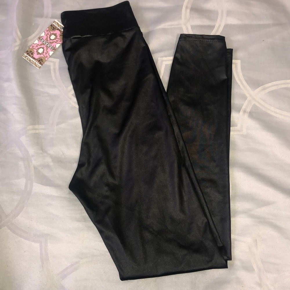 Wet look leather leggings
